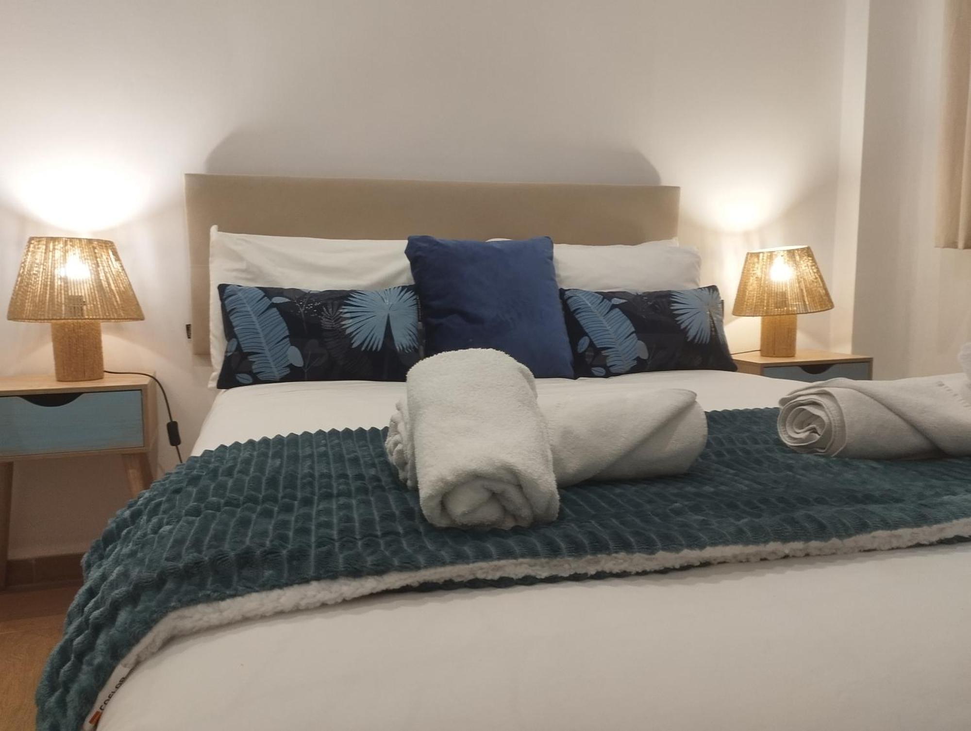 Апартаменты Port House, Paseo Maritimo,A Un Minuto Playa Фуэнхирола Экстерьер фото