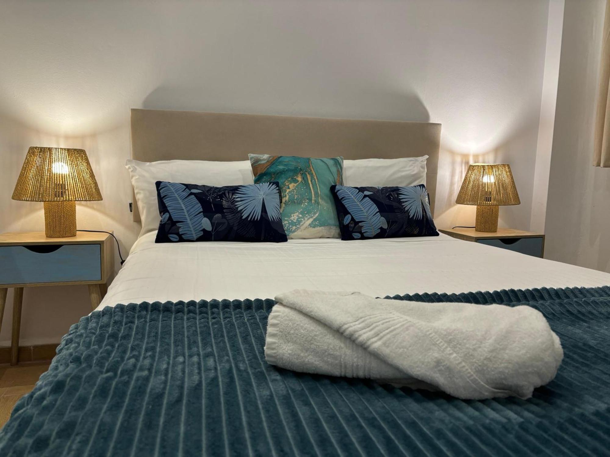 Апартаменты Port House, Paseo Maritimo,A Un Minuto Playa Фуэнхирола Экстерьер фото